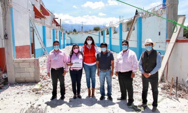 Angélica Alvarado rehabilita salón de usos múltiples en Santa María Tianguistenco