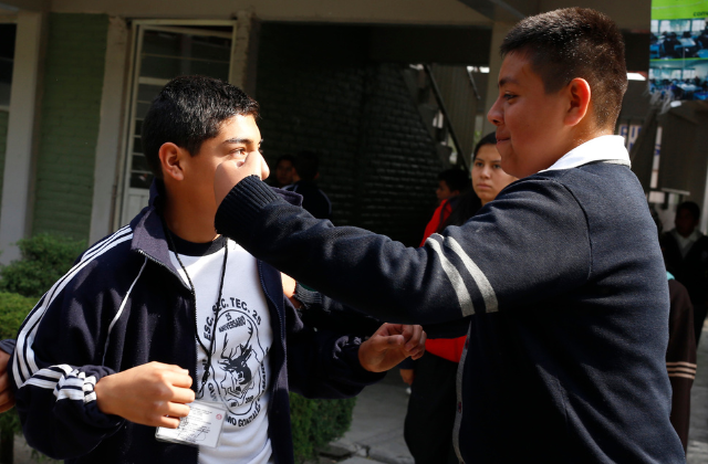 Exhiben bullying de 8 alumnos contra otro en San Pedro Cholula