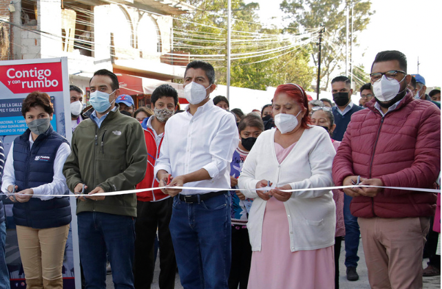 Eduardo Rivera inaugura obra vial de 20 mdp en Guadalupe Caleras