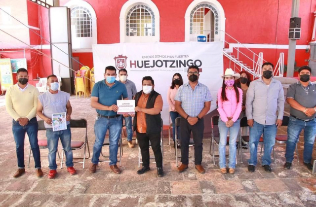 Entrega Huejotzingo apoyo de 150 mil pesos para campanario