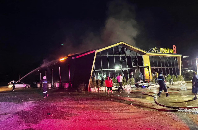 15 muertos por incendio en discoteca de Tailandia