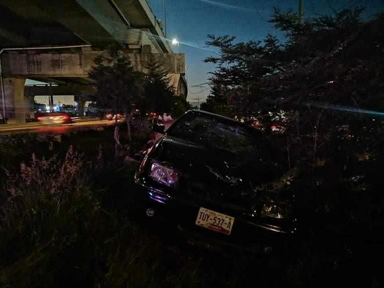 Cuerpo en autopista Puebla-Orizaba estaba maniatado