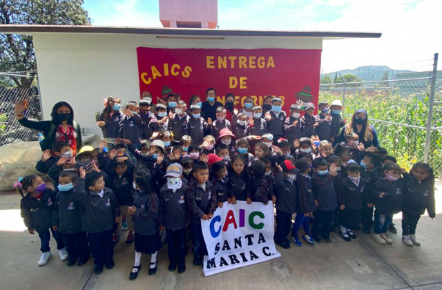 Sedif Puebla entrega 8 mil 114 uniformes escolares en 31 municipios