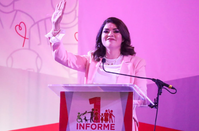 Presidenta del DIF Beatriz Sánchez presenta primer informe de labores