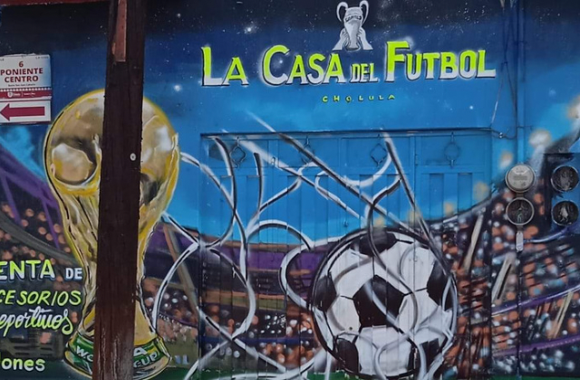 La Casa del futbol Cortés, parada obligada en Cholula con cada Mundial