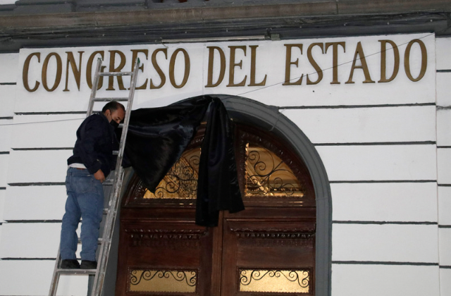 Gobierno de Puebla decreta 3 días de luto por muerte de Miguel Barbosa