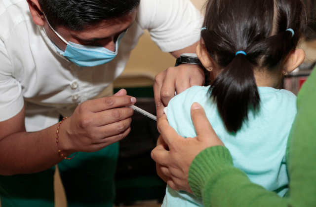 Vacunarán contra COVID-19 a menores de 5 a 11 años en 94 municipios de Puebla