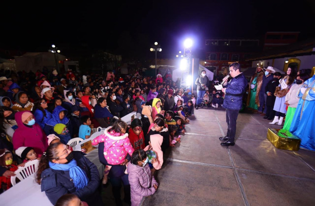 Niñas y niños disfrutan Día de Reyes organizado por Gobierno de Chignahuapan