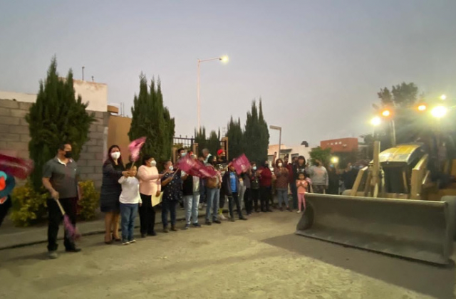 Gobierno de Ariadna Ayala inicia pavimentación en 4 secciones de Atlixco
