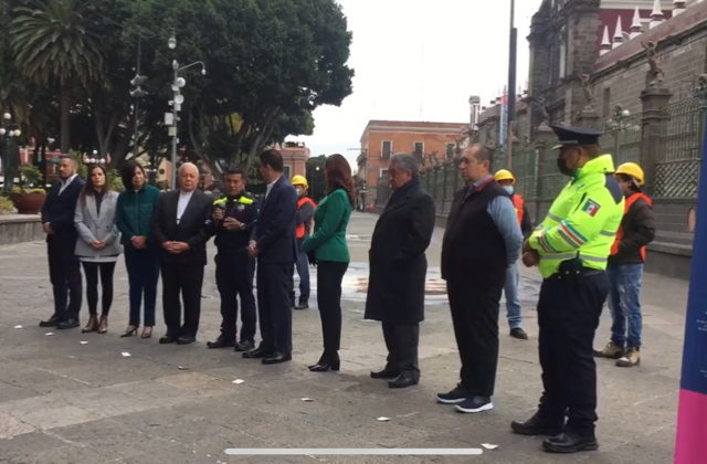 Ayuntamiento de Puebla reconoce a elementos que salvaron vida de bebé
