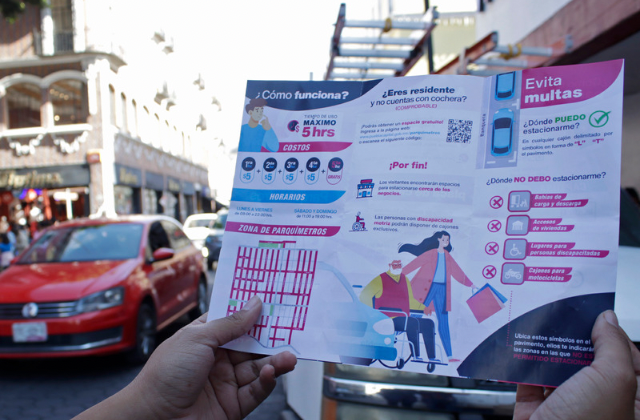Informarán con trípticos sobre cambios a parquímetros en Puebla