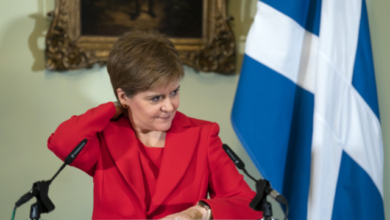 Dimite la primera ministra escocesa, Nicola Sturgeon, para sorpresa de todos