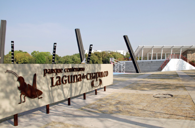 Eduardo Rivera entrega rehabilitación del Parque Centenario Laguna de Chapulco