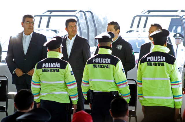 Entregan 31 patrullas a municipios de Puebla por Operativo Semana Santa 2023