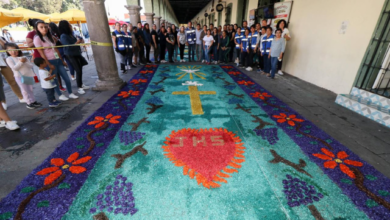 Portal Guerrero en Cholula luce alfombra monumental de Semana Santa