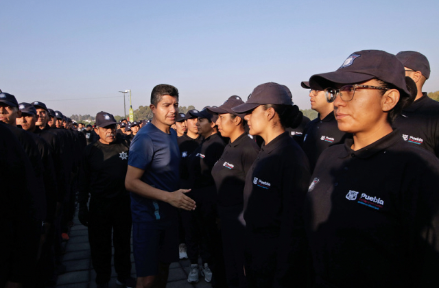 Eduardo Rivera encabeza carrera con 117 cadetes de generaciones 36 y 37