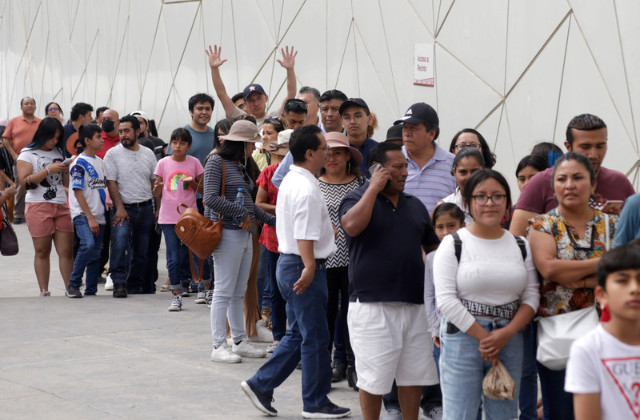 Eduardo Rivera reporta saldo blanco y buena asistencia a Feria de Puebla