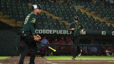 Pericos de Puebla y El Águila de Béisbol dividen cartelera