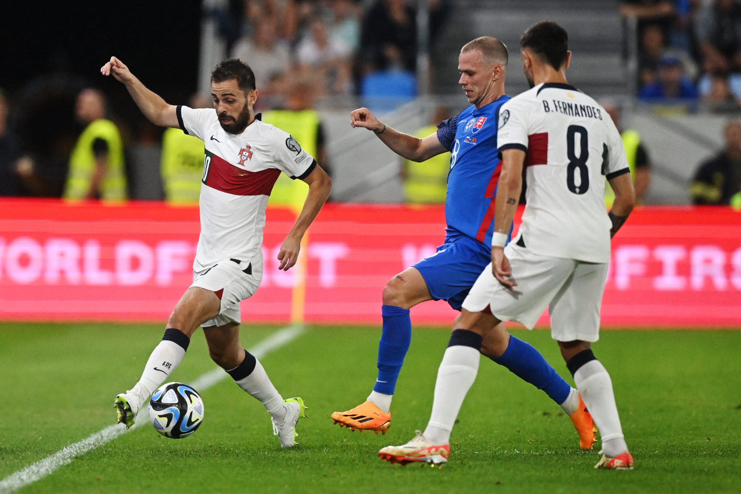 Portugal segue para a Eurocup após vitória por 1 a 0 na Eslováquia