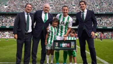 Real Betis realiza homenaje a Andrés Guardado