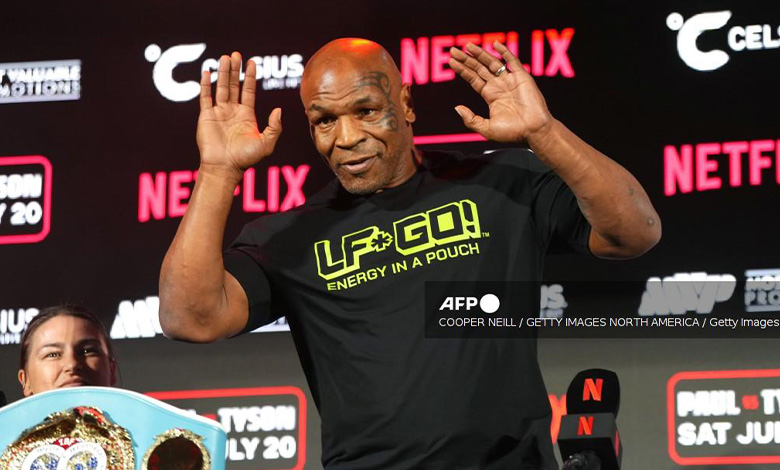 Mike Tyson dice sentirse al "100%" tras ser atendido en un avión