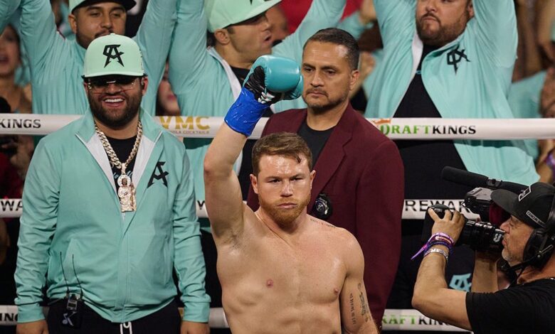 'Canelo' Álvarez vence a mexicano Munguía y retiene corona de campeón supermediano