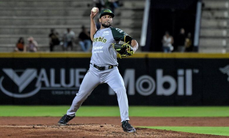 Ángel Sánchez de Pericos de Puebla domó a Tigres de Quintana Roo