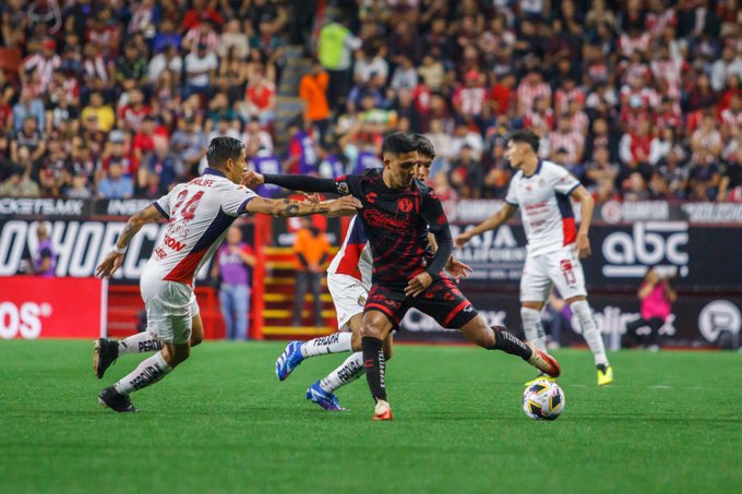 Tijuana de Osorio vence al Guadalajara de Gago y lidera el fútbol mexicano