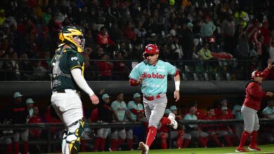 Pericos de Puebla y Diablos dividen honores en el doble cartel