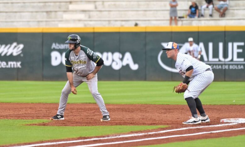 Pericos de Puebla y Tigres de Quintana Roo dividen la doble cartelera