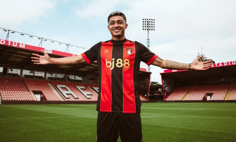 Julián Araujo es traspasado del Barcelona al Bournemouth