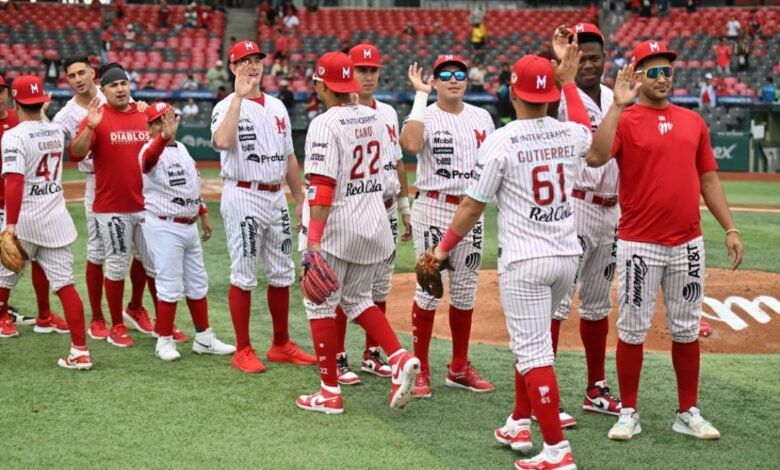 Diablos Rojos del México se pone 2-0 ante Pericos de Puebla