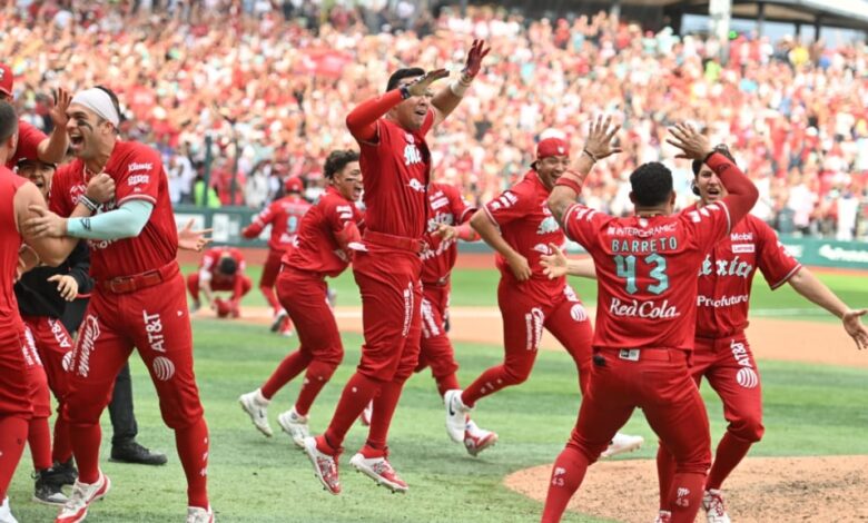 Diablos Rojos logran histórica remontada para avanzar a la Serie del Rey