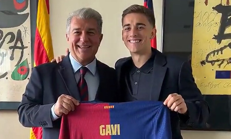 Gavi renueva con el Barcelona hasta 2030