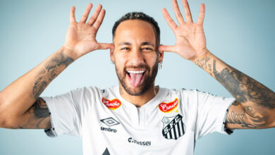 Neymar firma contrato con el Santos por "seis meses"