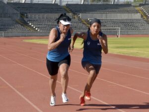 Puebla, Pue.- Hanna Camila Vázquez García, estudiante de la Facultad de Derecho de la BUAP, posee una trayectoria sobresaliente en el paratletismo -competencias en atletismo para personas con discap