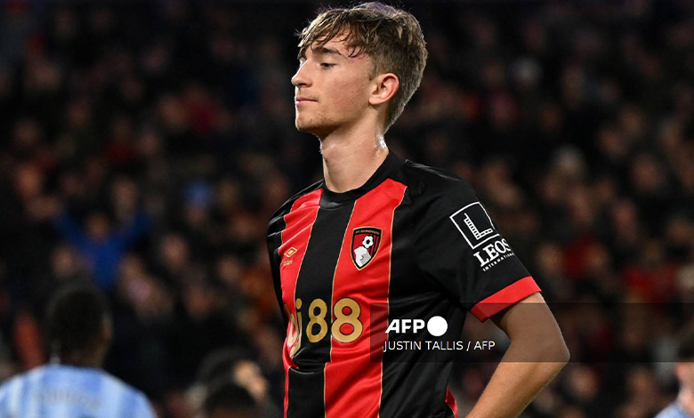 El joven central Huijsen, primer fichaje del Real Madrid post Ancelotti