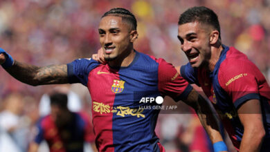 Raphinha renueva con el Barcelona hasta 2028