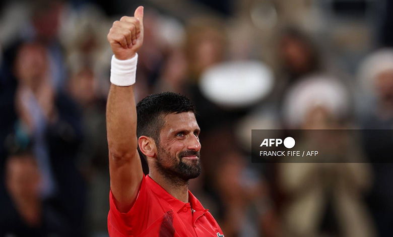 Djokovic pone al mal tiempo buena cara en su regreso a la tierra del oro