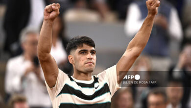 Los vigentes campeones Alcaraz y Swiatek imponen su ley en Roland Garros