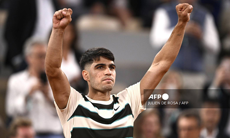 Los vigentes campeones Alcaraz y Swiatek imponen su ley en Roland Garros
