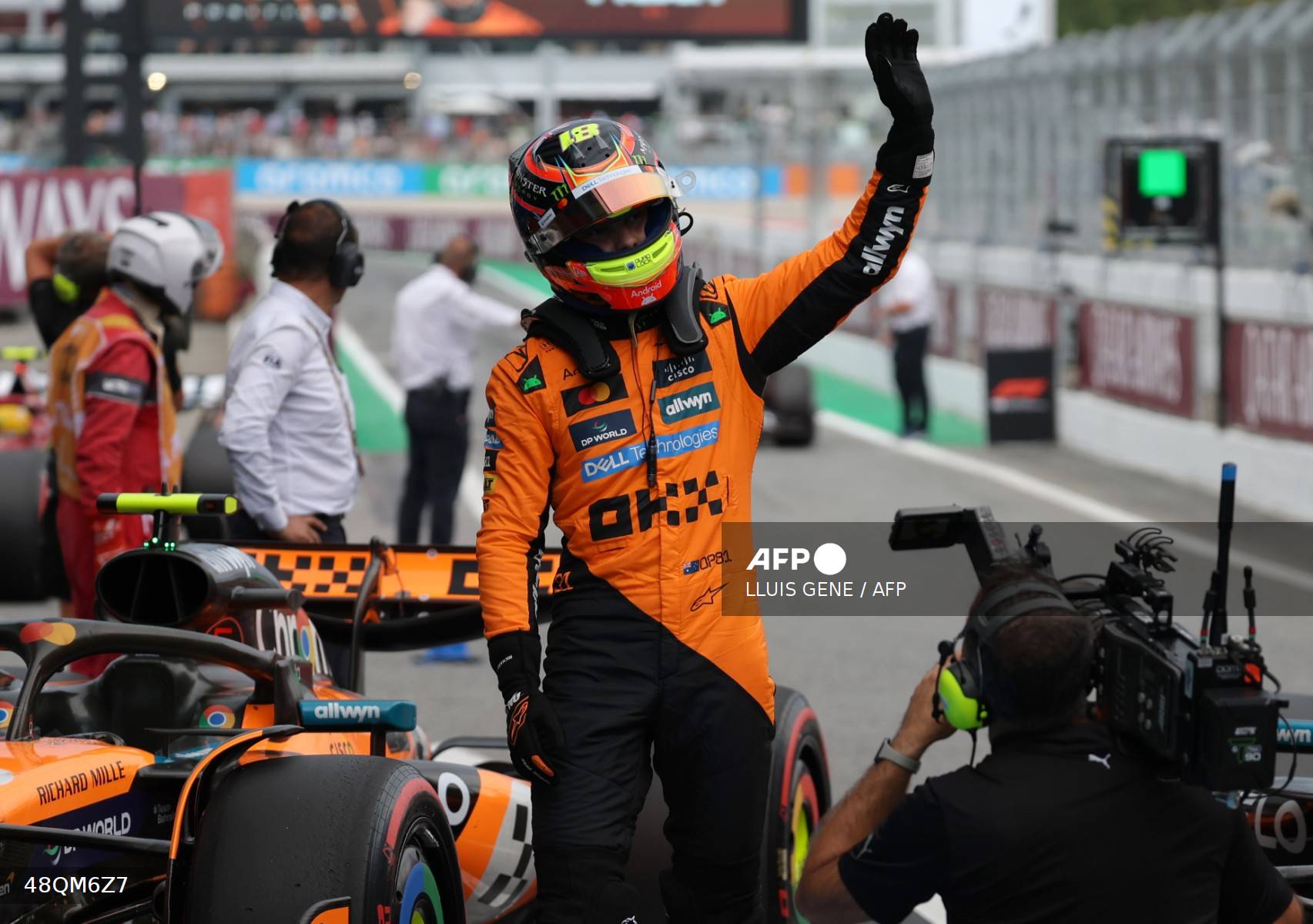 Piastri logra la 'pole' en Montmeló, McLaren al frente de la parrilla