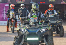 Omar Muñoz da banderazo de salida del “Rally Bola de Goma de Motociclismo”