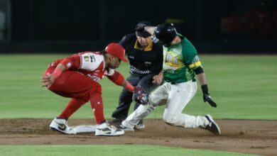 Diablos Rojos del México evita la limpia ante Pericos de Puebla