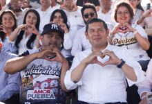 Alejandro Armenta asiste a juego de Liga Metropolitana AA en Izúcar de Matamoros