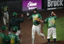 Pericos de Puebla cazan a los Leones de Yucatán en el primero de la serie