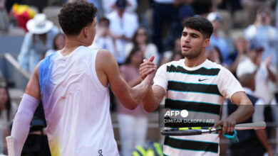 Alcaraz atempera a Shelton, Swiatek remonta y Sabalenka no cede en Roland Garros