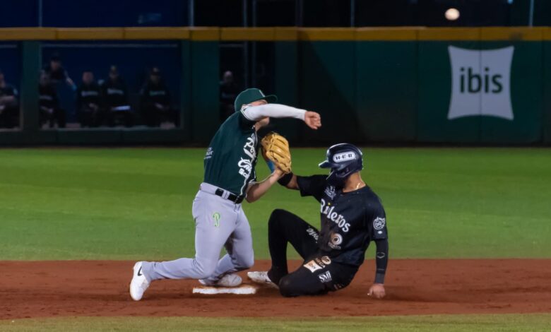 Se escapa el triunfo y la serie para Pericos de Puebla ante Rieleros