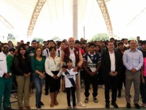 El Chelis realiza gira de trabajo en Tehuacán