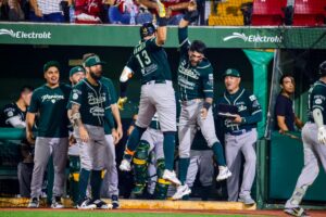 Pericos de Puebla pega primero a Veracruz; recital de Vladimir